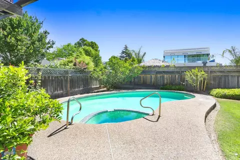 818 4th St E, Sonoma, CA 95476 photo 25