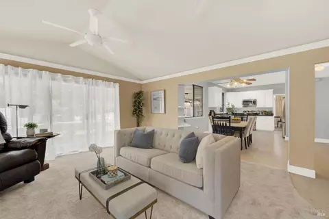 Living - 1007 Cobblestone Ct, Vacaville, CA 95687 photo 6 of 7