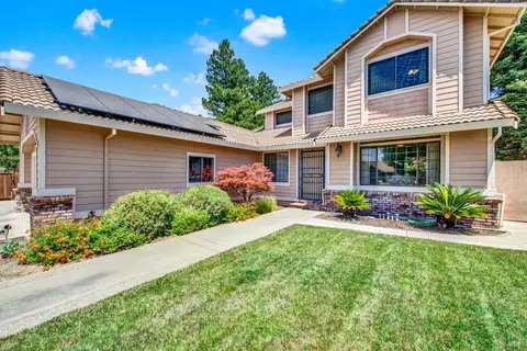 Exterior - 1007 Cobblestone Ct, Vacaville, CA 95687 photo 3 of 20