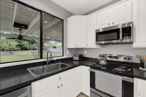 Kitchen - 1007 Cobblestone Ct, Vacaville, CA 95687 photo 1 of 5