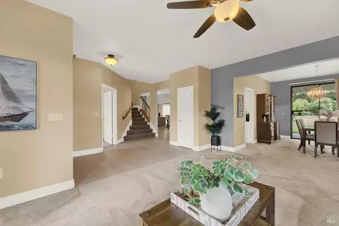 Entry Way - 1007 Cobblestone Ct, Vacaville, CA 95687 photo 2 of 11