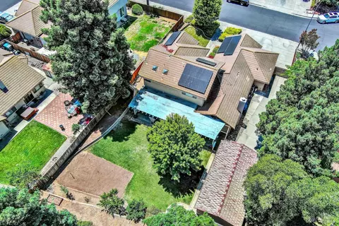 View/Area - 1007 Cobblestone Ct, Vacaville, CA 95687 photo 4 of 8