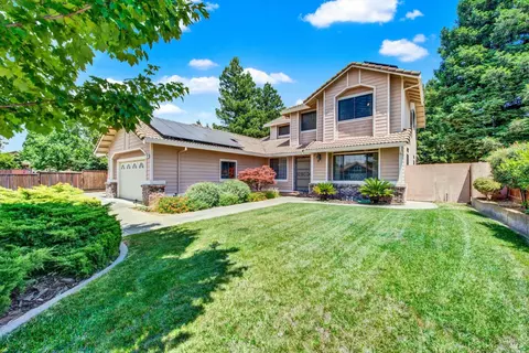 Exterior - 1007 Cobblestone Ct, Vacaville, CA 95687 photo 2 of 20