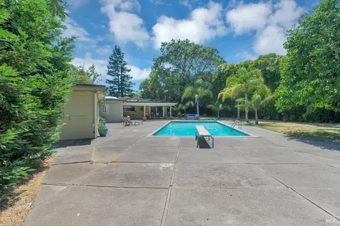 14 Villa Pl, Novato, CA 94945