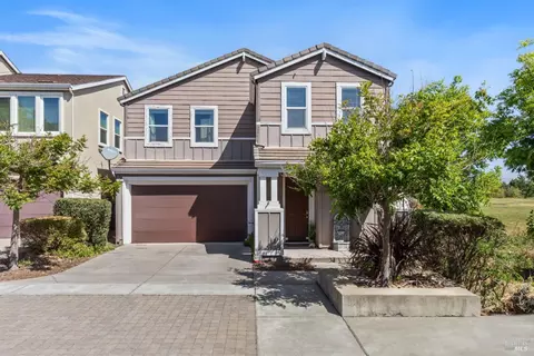 7 Borazon Ct, Petaluma, CA 94952