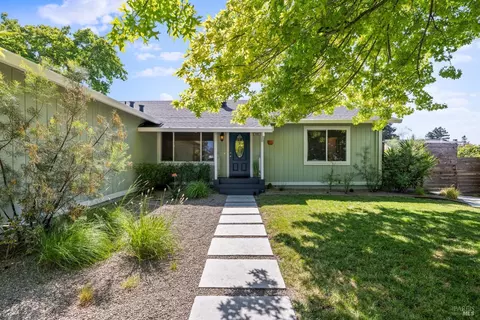 1600 San Marino Dr, Petaluma, CA 94954