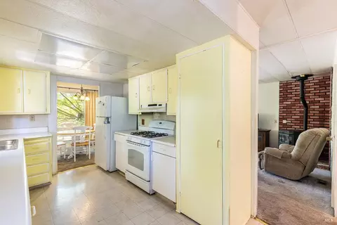 80 Hiatt Rd, Cloverdale, CA 95425 photo 11