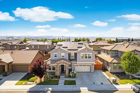 965 Goldfinch Cir, Vacaville, CA 95688