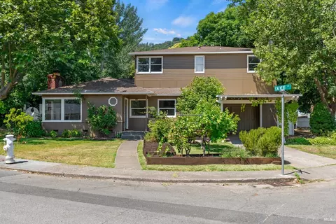 131 Calvert Ct, Ukiah, CA 95482