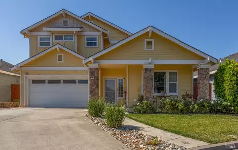966 Countrywood Cir, Vacaville, CA 95687