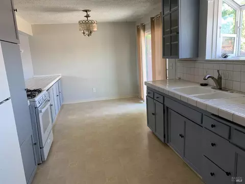 148 Leonard St, Vallejo, CA 94589 photo 7