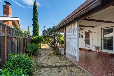 2040 Barbour Dr, Fairfield, CA 94534 photo 17