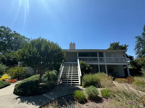 1082 Mariposa Ln, Saint Helena, CA 94574