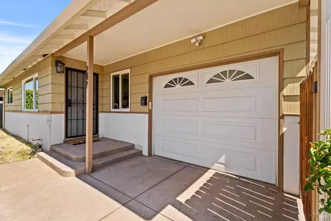 242 E Kentucky St, Fairfield, CA 94533 photo 1