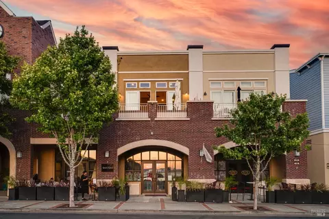 266 1st St, Benicia, CA 94510