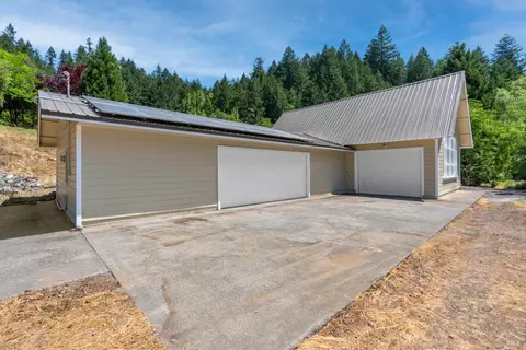 Undisclosed, Willits, CA 95490 photo 41