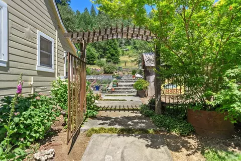 Undisclosed, Willits, CA 95490 photo 22