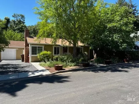 537 Redwood Ave, Ukiah, CA 95482