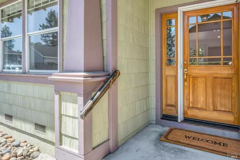 229 Craftman Ct, Santa Rosa, CA 95409