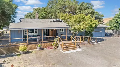 1085 Elysian Ave, Penngrove, CA 94951
