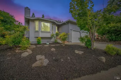 4934 Heather Glen Cir, Santa Rosa, CA 95405