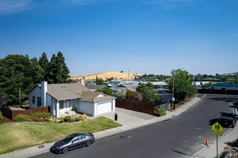 325 Alpine St, Vacaville, CA 95688 photo 42