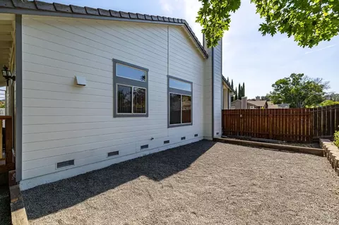 325 Alpine St, Vacaville, CA 95688 photo 32