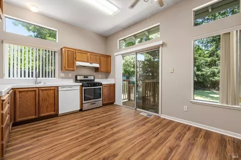 325 Alpine St, Vacaville, CA 95688 photo 16