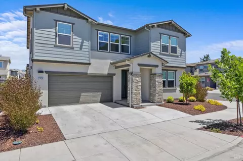 1408 Oak Cir, Rohnert Park, CA 94928
