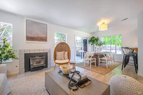 686 Leafhaven Ln, Windsor, CA 95492 photo 7