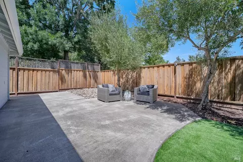 686 Leafhaven Ln, Windsor, CA 95492 photo 11