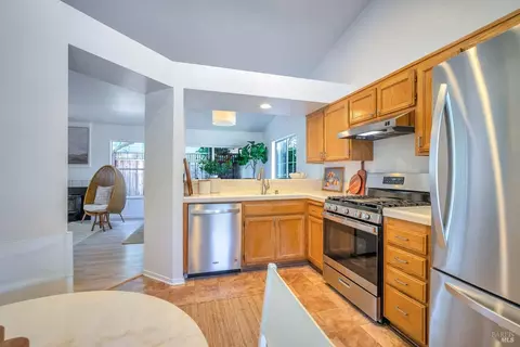 686 Leafhaven Ln, Windsor, CA 95492 photo 13