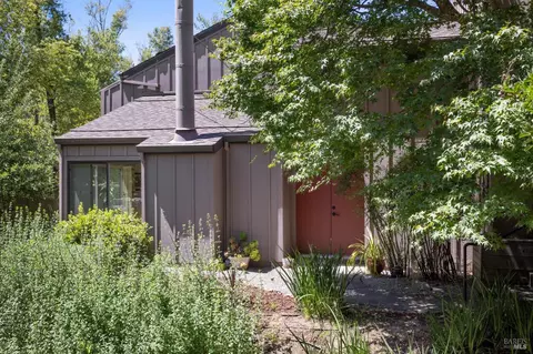 1 Timothy Ct, Novato, CA 94949