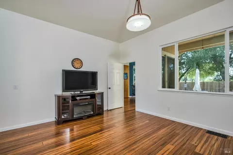 437 Riesling St, Cloverdale, CA 95425 photo 9