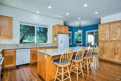 437 Riesling St, Cloverdale, CA 95425 photo 6