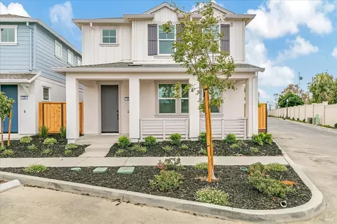 130 Flounder St, Suisun City, CA 94585
