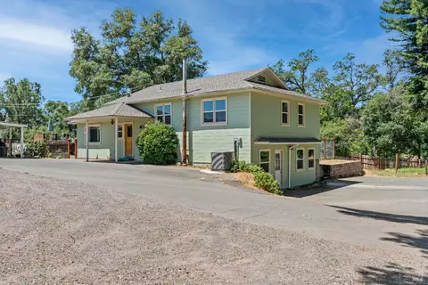 10951 East Rd, Redwood Valley, CA 95470