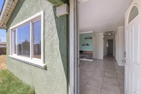 1001 Eisenhower St, Fairfield, CA 94533 photo 8