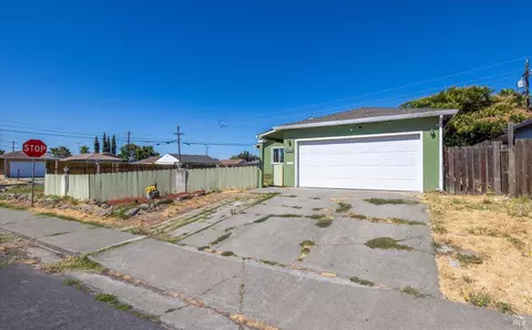 1001 Eisenhower St, Fairfield, CA 94533 photo 4