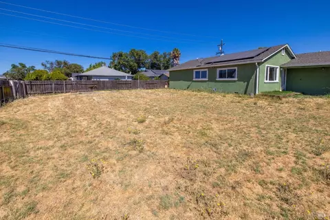 1001 Eisenhower St, Fairfield, CA 94533 photo 27