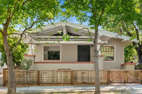 700 Morgan St, Santa Rosa, CA 95401