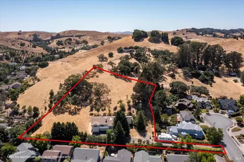 101 Dawn Pl, Petaluma, CA 94952