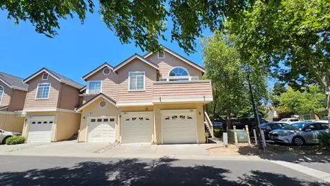 105 Manchester Dr, Fairfield, CA 94533