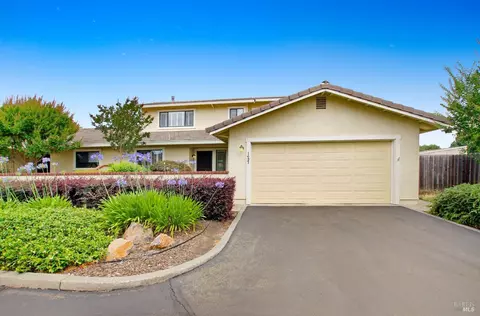 1627 San Vicente Ave, Napa, CA 94558