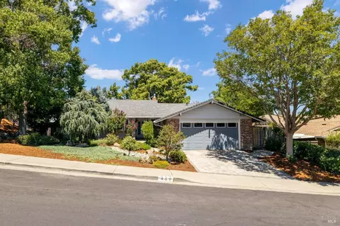 469 Oak View Dr, Vacaville, CA 95688 photo 2