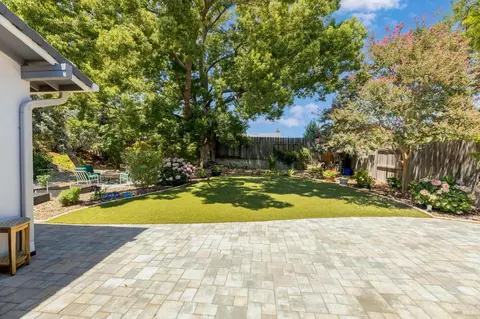 469 Oak View Dr, Vacaville, CA 95688 photo 26