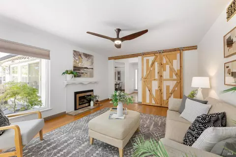 469 Oak View Dr, Vacaville, CA 95688 photo 8