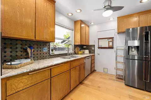 469 Oak View Dr, Vacaville, CA 95688 photo 13
