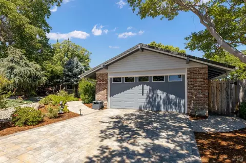 469 Oak View Dr, Vacaville, CA 95688 photo 3