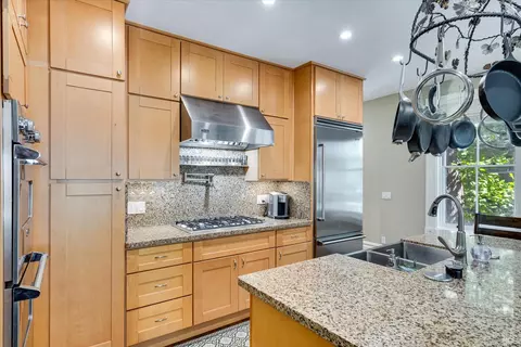 399 Brown St, Napa, CA 94559 photo 3